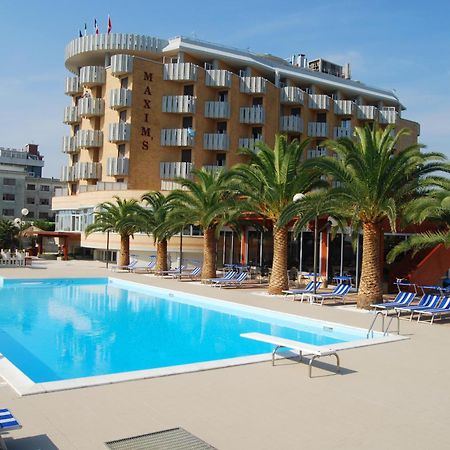Hotel Maxim'S Martinsicuro Esterno foto