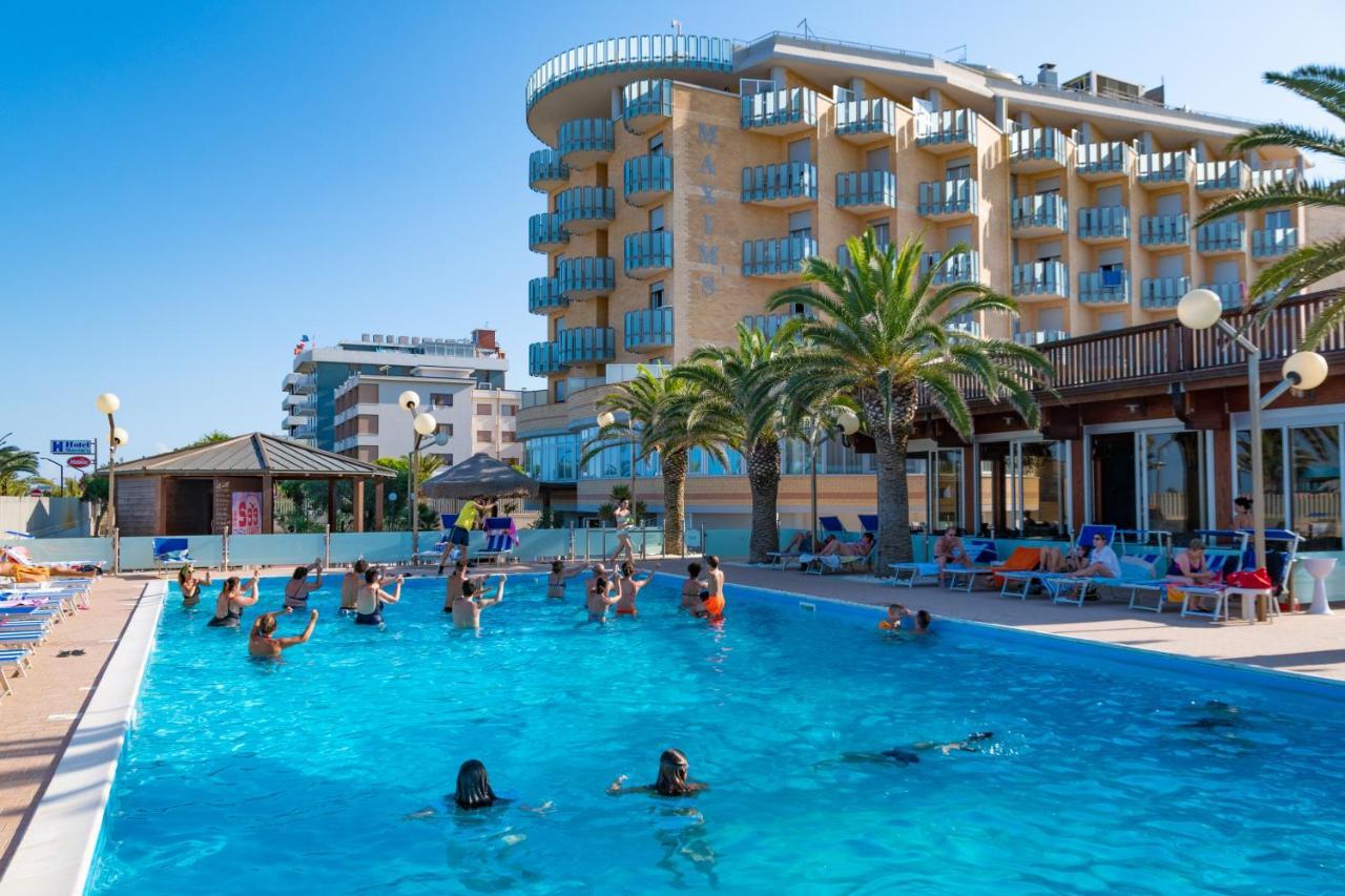 Hotel Maxim'S Martinsicuro Esterno foto