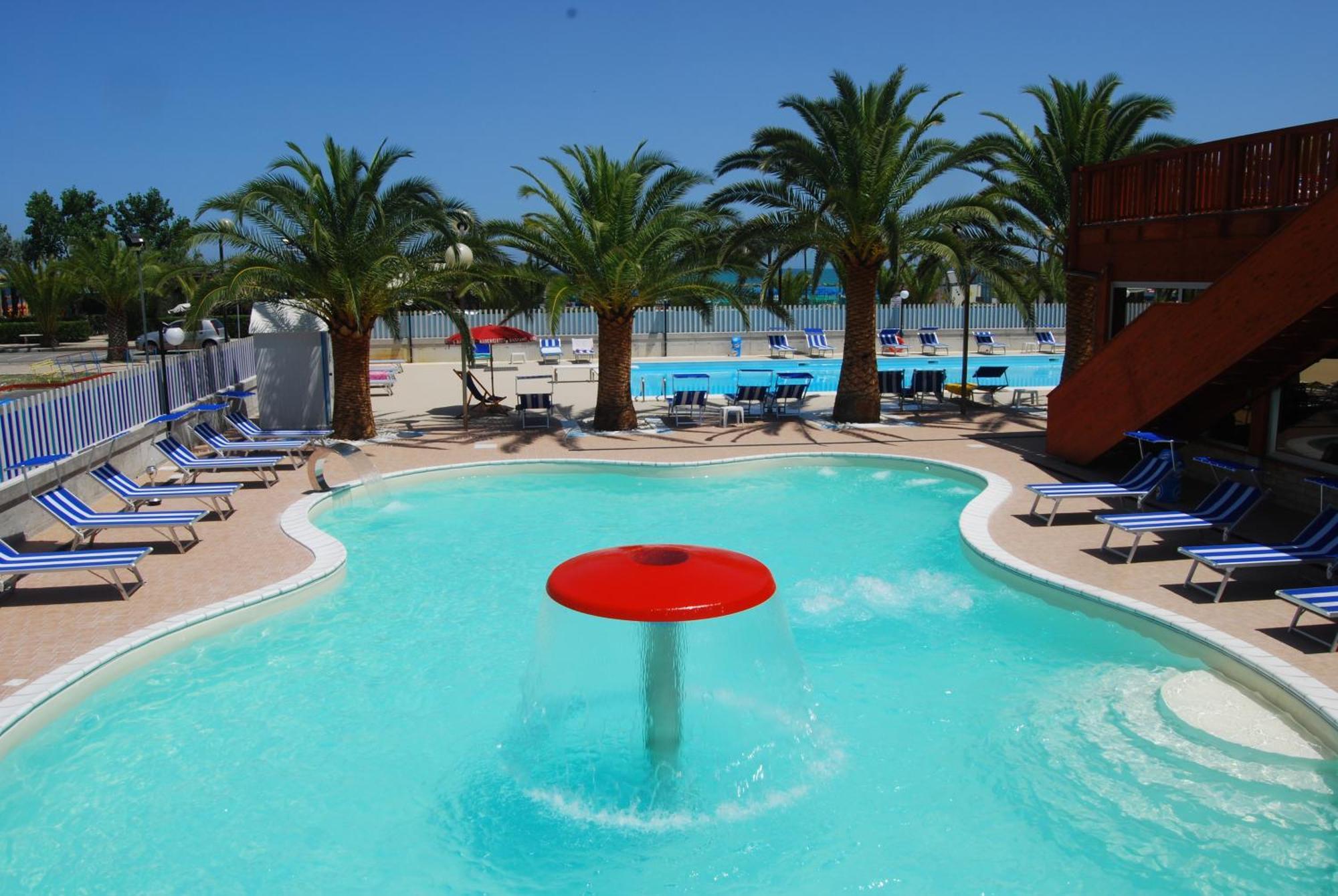 Hotel Maxim'S Martinsicuro Esterno foto