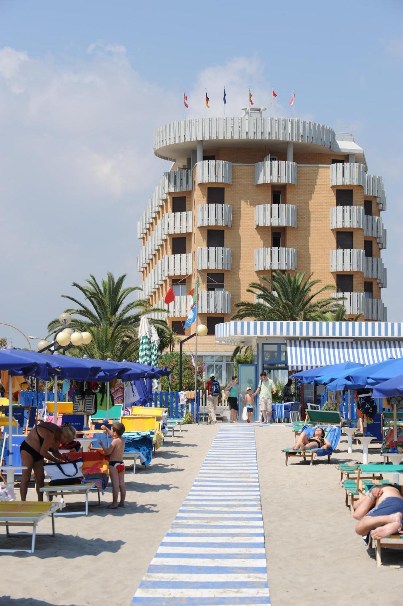 Hotel Maxim'S Martinsicuro Esterno foto