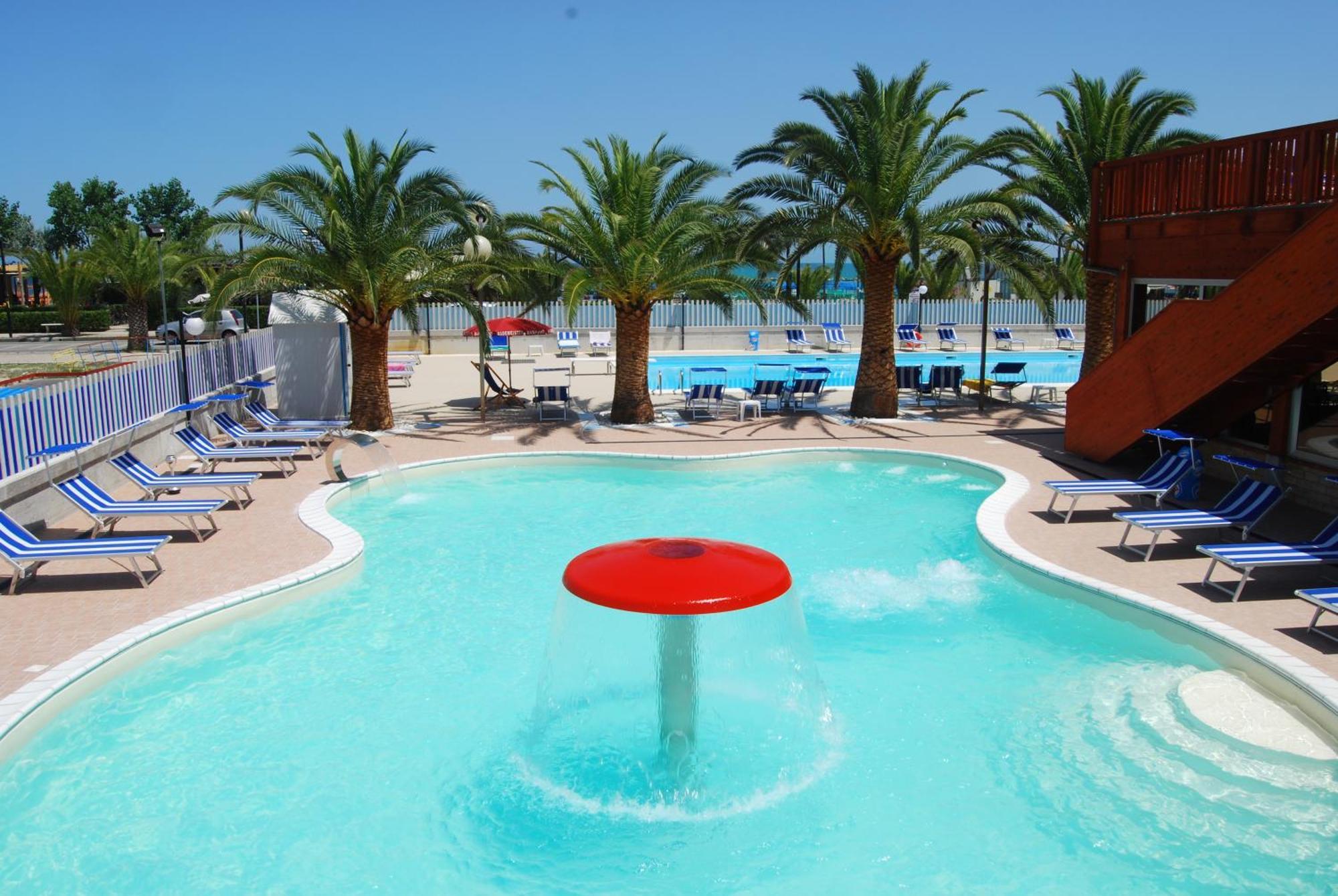Hotel Maxim'S Martinsicuro Esterno foto